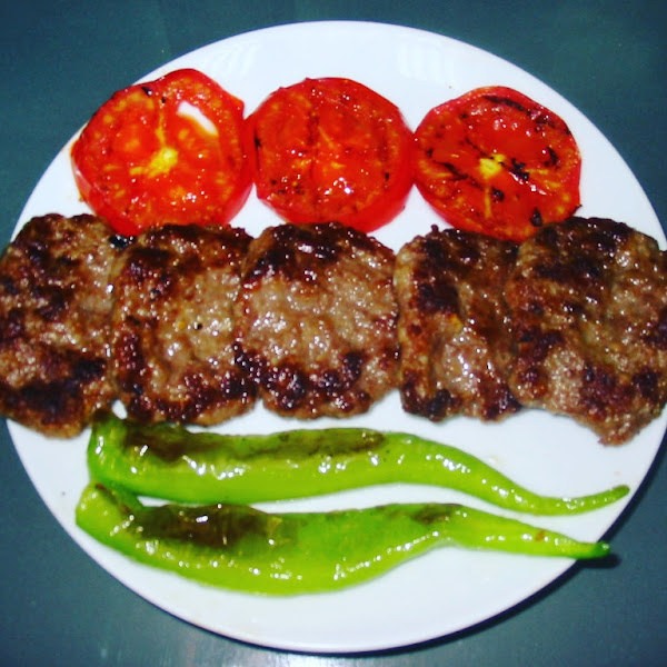 MEŞHUR AKÇAABAT YAPRAK DÖNER