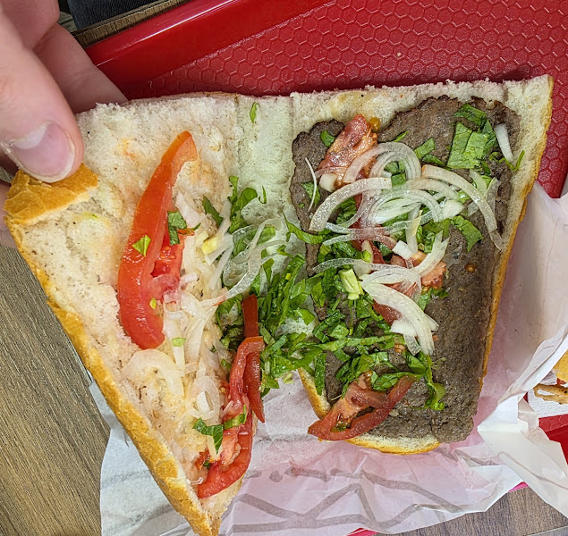 Meşhur Dönerci Emrah Usta