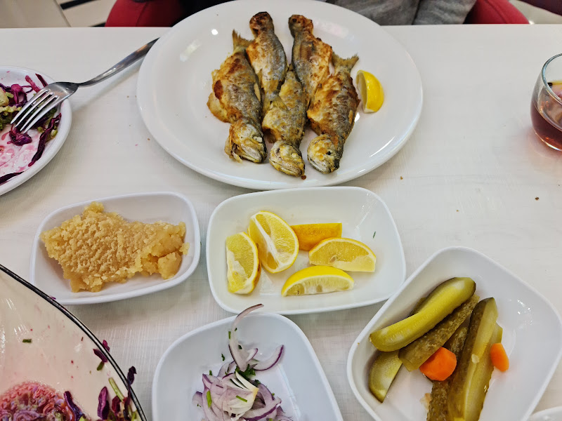Mira Balıkçılık Restoran/Balık Pazarı.