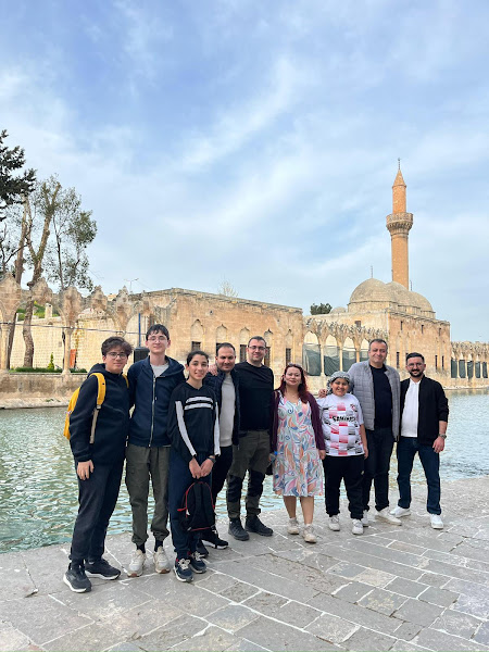 Momensia Travel