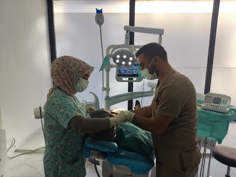 Muhammed Enes Elhakan Ağız ve Diş Sağlığı Kliniği
