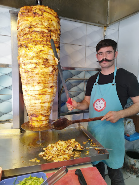 Müslümün Yeri Tavuk Döner