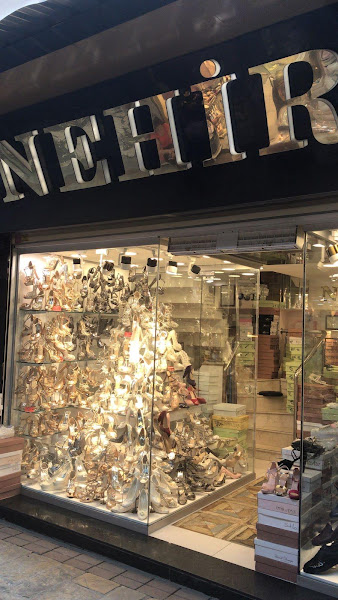 Nehir Ayakkabı
