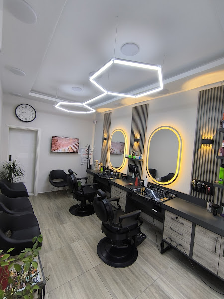 Oğuzhan Özkaya men's haircut