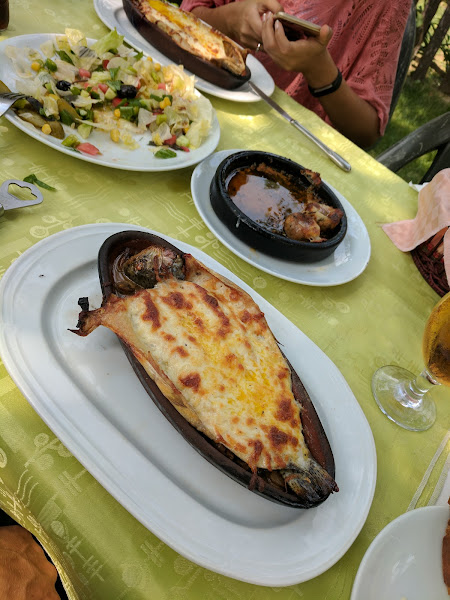 Onlar Alabalık Et Mangal & Kır Bahçesi