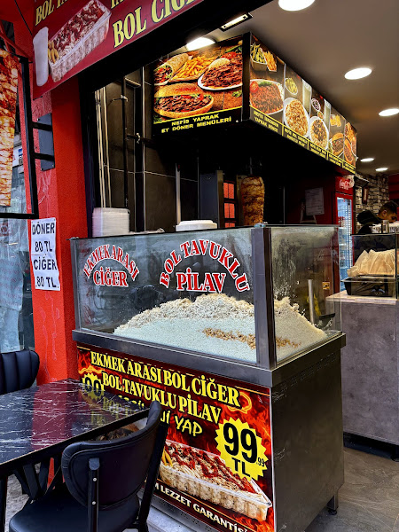 Öz Kıyık Döner Salonu