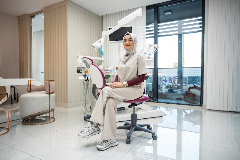 Özel Diş Hekimi Yusuf Dursun Ağız ve Diş Sağlığı Kliniği - Eskişehir Diş İmplant - Eskişehir Diş Kaplama - Gülüş Tasarımı