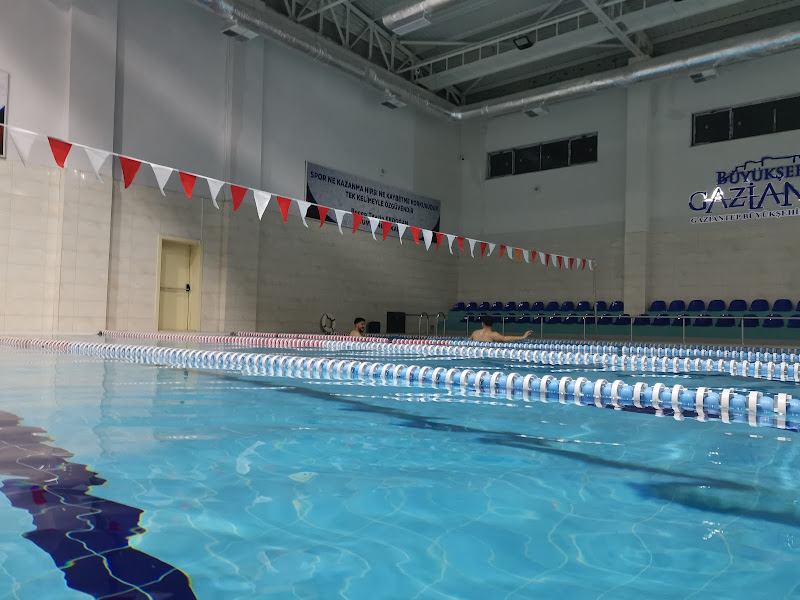 Özgecan Hanımlar Yüzme Havuzu Spor ve Kültür Merkezi