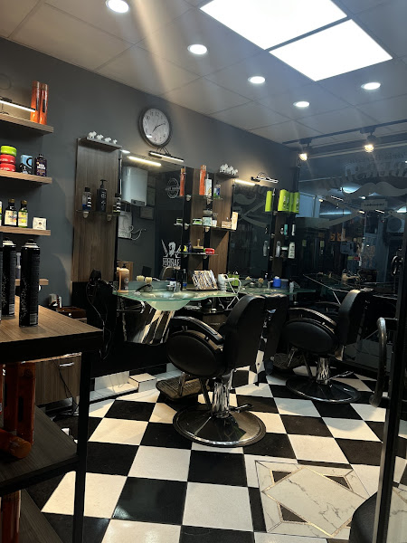 Paris Berkan barbershop