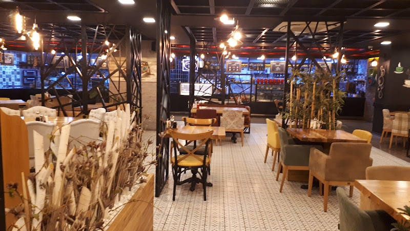 Pera’ca Cafe & Bistro