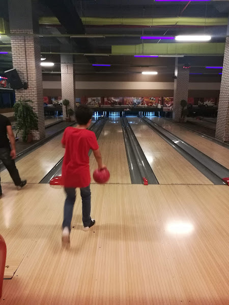 Playbowling