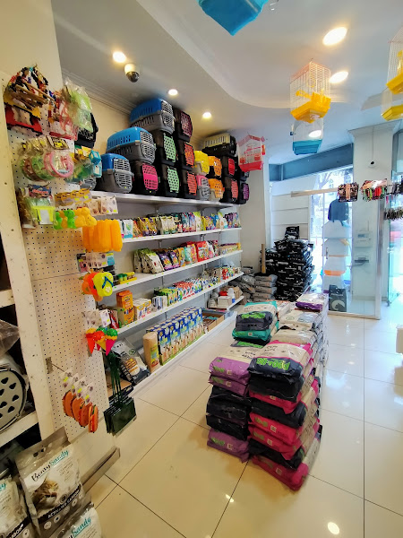 RAW PET STORE