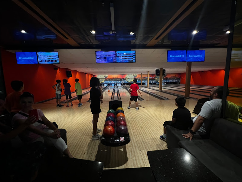 Royal Bowling & Bilardo