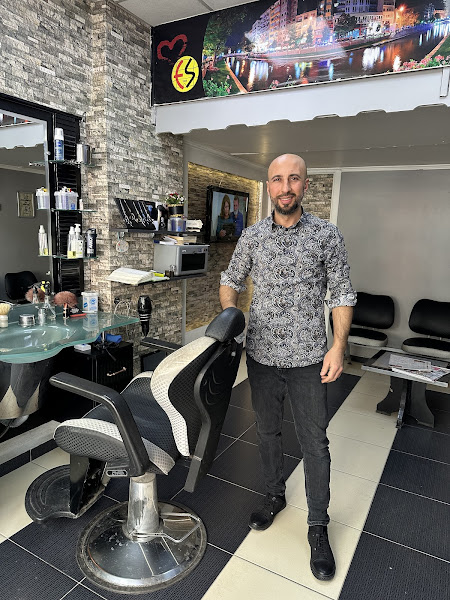 Selçuk Gürsoy Mens Hair Artist