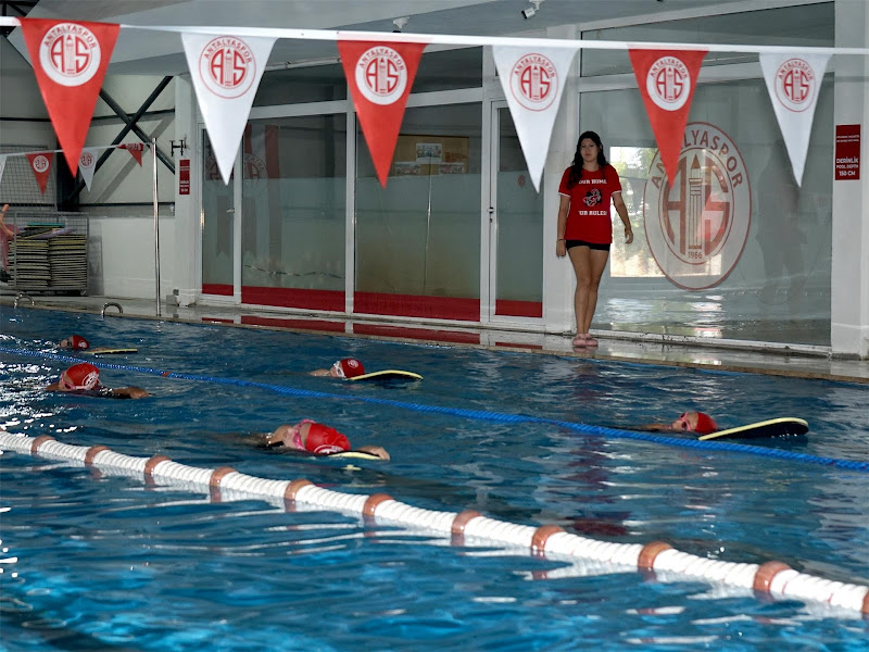 Sprint Yüzme Okulları Antalya