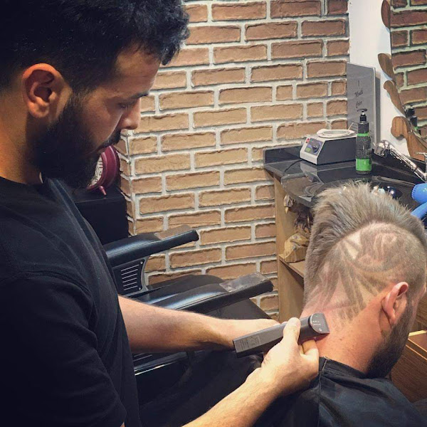 TALİP ÖNCÜ SAÇ TASARIM MERKEZİ