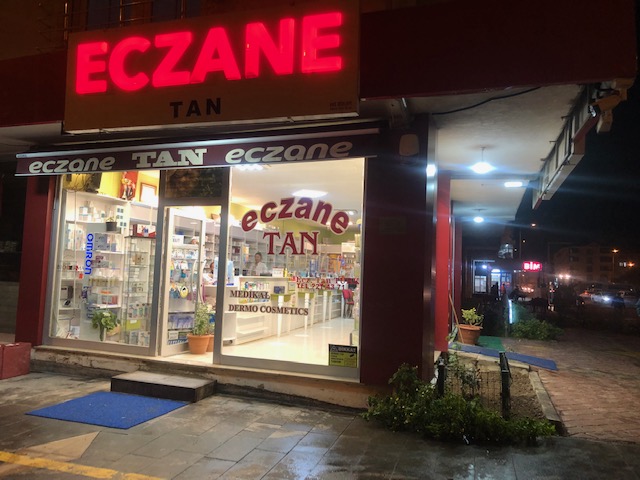 TAN ECZANESİ