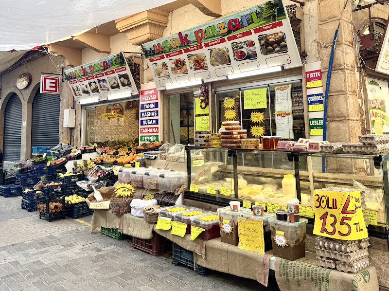 Uşak Pazarı Manav-Şarküteri