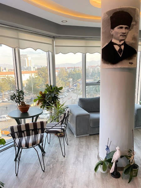 UZMANLAR DİŞ Ağız ve Diş Sağlığı Polikliniği