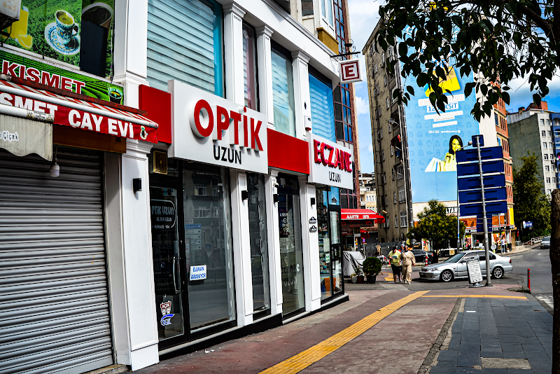 Uzun Eczanesi