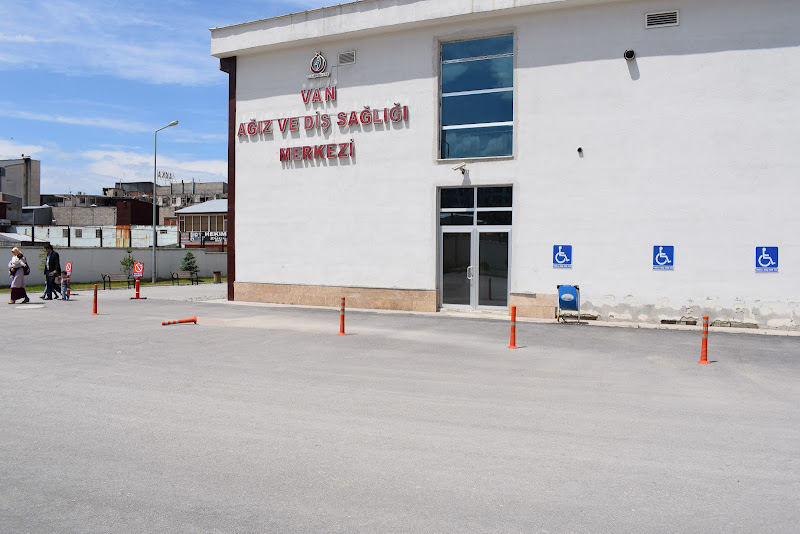 Van İMPLANT ve GÜLÜŞ ESTETİĞİ Polikliniği (Dr. RIDVAN TÖRE)