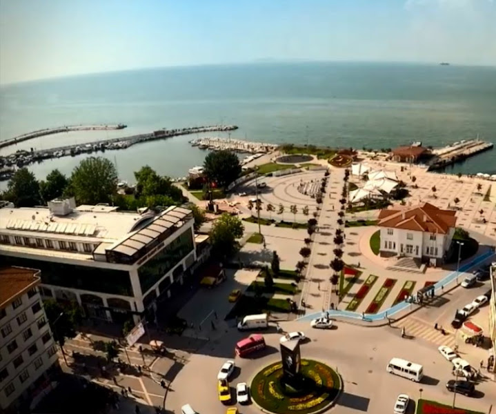 Yalova Belediyesi Hizmet Binası