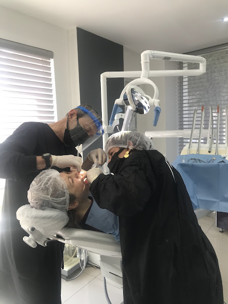 YASEMİN DİŞ POLİKLİNİĞİ - Dişhekimi Serdar Çilesiz-05543492229-Dişhekimi Amine Çağlar-Dişhekimi Gizem Şahin