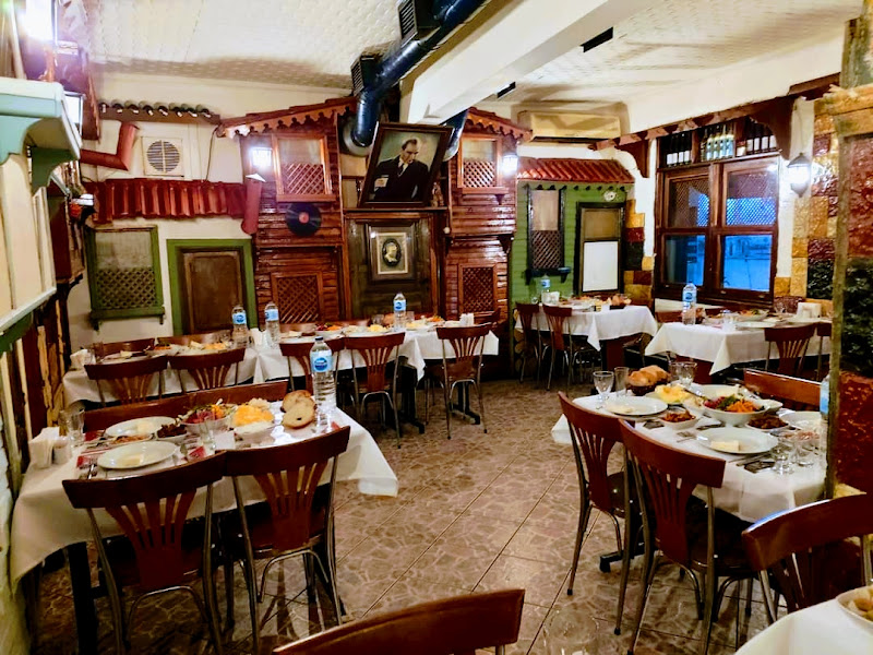 Zindanaltı Meyhanesi